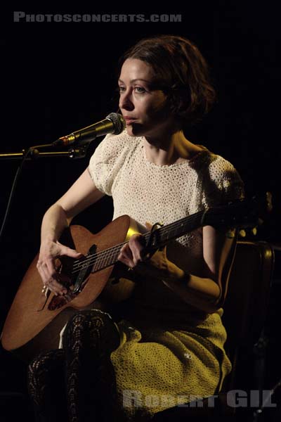 SIMONE WHITE - 2008-04-10 - PARIS - La Maroquinerie - Simone White